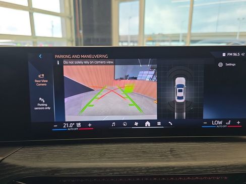 Used 2025 BMW 330i Sedan image 27