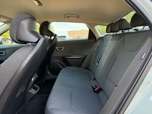 Used 2025 Kia K4 LXS image 28