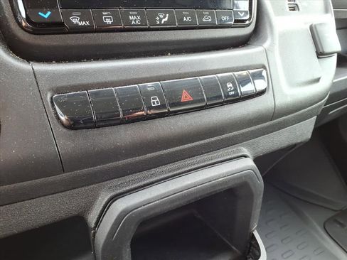 Used 2025 RAM ProMaster 2500 w/ Convenience Group FWD image 15