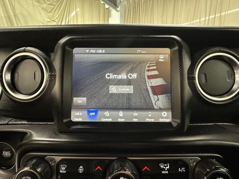 Used 2023 Jeep Wrangler Unlimited Sahara w/ Cold Weather Group AWD/4WD image 27