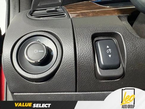 Used 2013 Ford Taurus Limited FWD image 14
