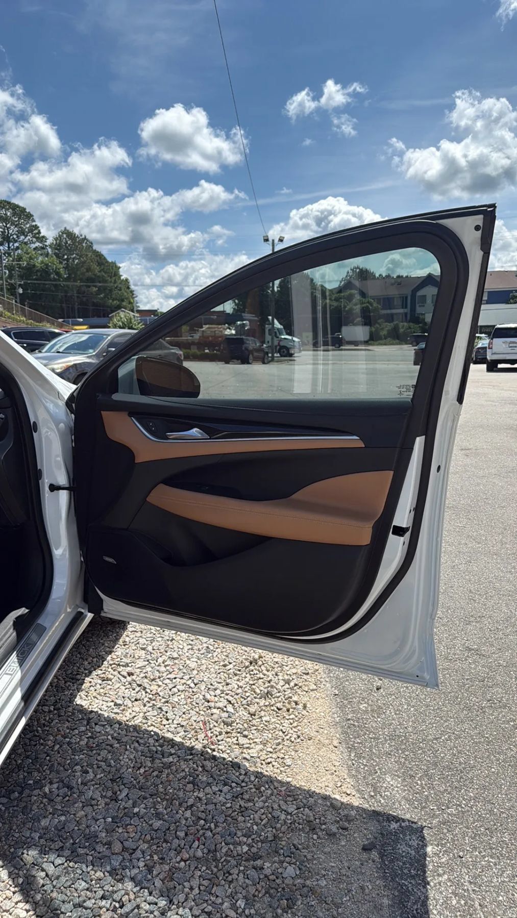 Used 2017 Buick LaCrosse Essence w/ Sun and Shade Package FWD image 10