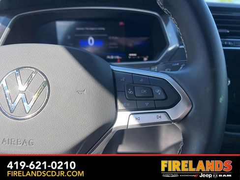 Used 2022 Volkswagen Tiguan SE image 24