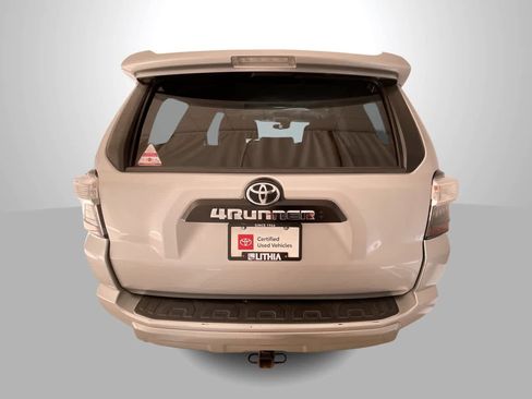 Certified 2021 Toyota 4Runner TRD Off-Road Premium AWD/4WD image 7