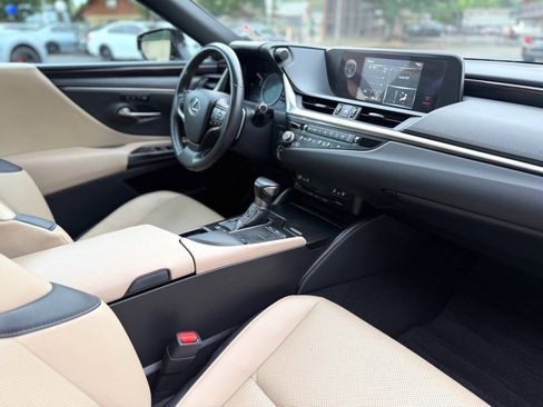 Used 2021 Lexus ES 300h w/ Premium Package FWD image 13