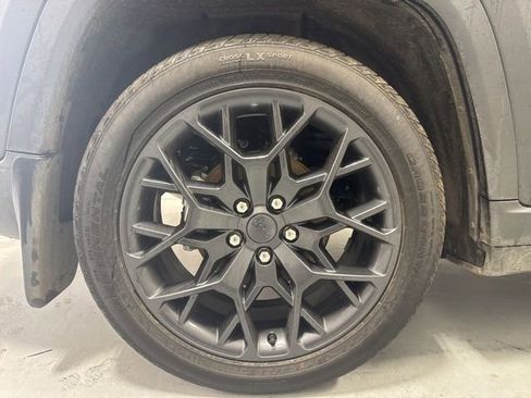 Used 2025 Jeep Grand Cherokee Summit image 6