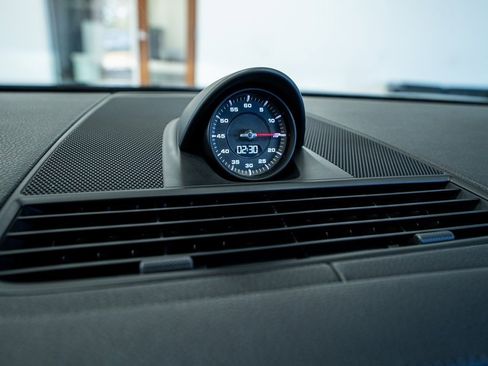 Used 2019 Porsche Panamera image 49