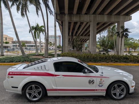 Used 2005 Ford Mustang GT Premium RWD image 5