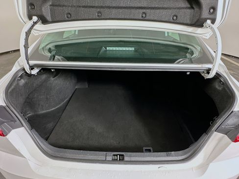 Used 2025 Toyota Camry LE image 29