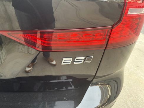 Certified 2025 Volvo V60 B5 Cross Country Plus image 15