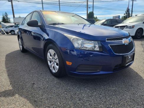 Used 2012 Chevrolet Cruze LS w/ Connectivity Package FWD image 3