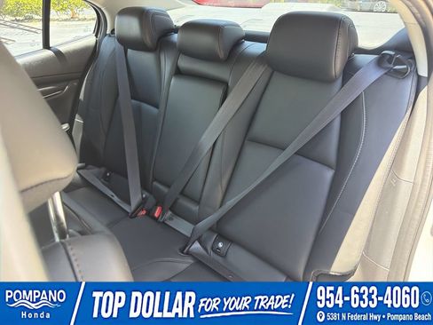 Used 2024 MAZDA MAZDA3 s FWD image 24
