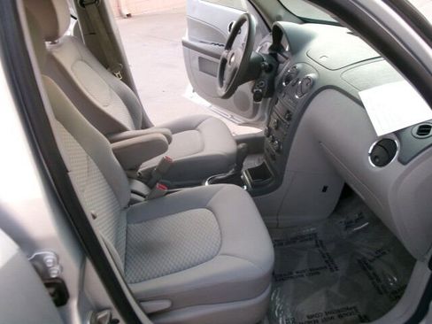 Used 2011 Chevrolet HHR LT image 18