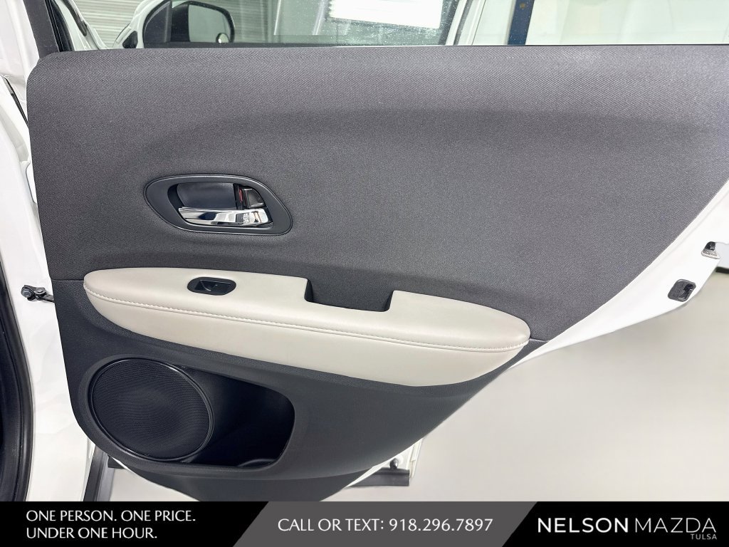 Used 2022 Honda HR-V LX image 37