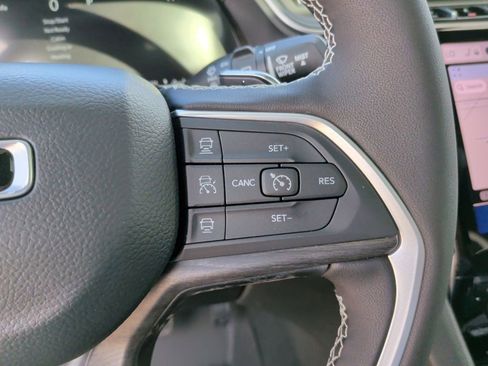 New 2025 Jeep Grand Cherokee L Limited image 19