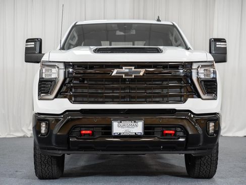 Used 2025 Chevrolet Silverado 2500 LT w/ Trail Boss Package image 2