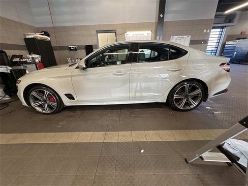 Used 2025 Genesis G70 3.3T Advanced w/ Sport Prestige Package image 10