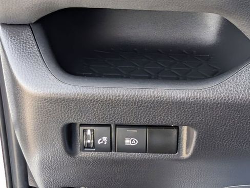 Used 2025 Toyota RAV4 XLE image 23