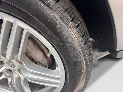 Used 2018 Porsche Macan image 87