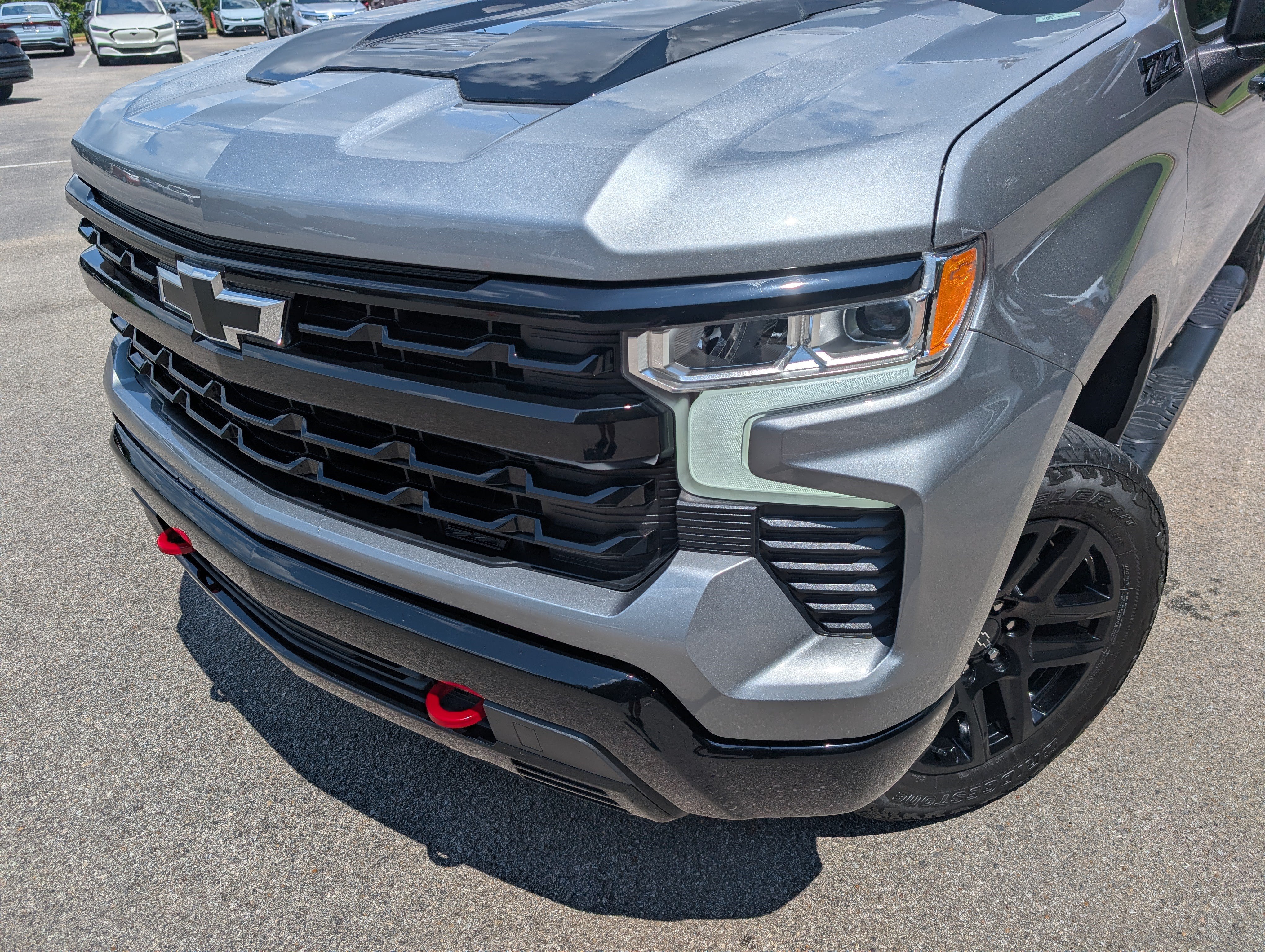 Used 2023 Chevrolet Silverado 1500 LT Trail Boss w/ Protection Package AWD/4WD image 13