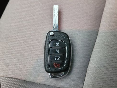 Used 2017 Hyundai Tucson SE image 32