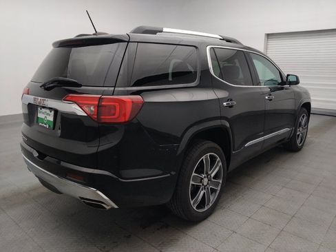 Used 2017 GMC Acadia Denali w/ Technology Package FWD image 9