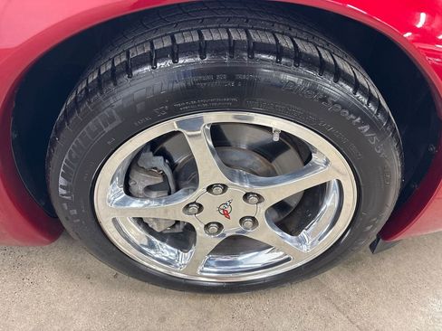 Used 2004 Chevrolet Corvette Convertible w/ Preferred Equipment Group image 42