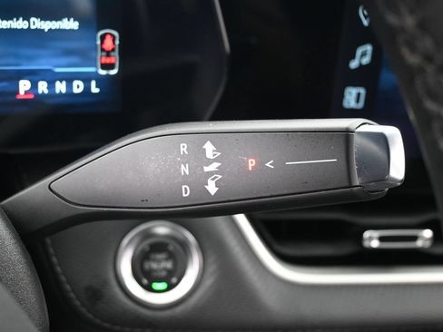 Used 2025 Chevrolet Equinox LT FWD image 25