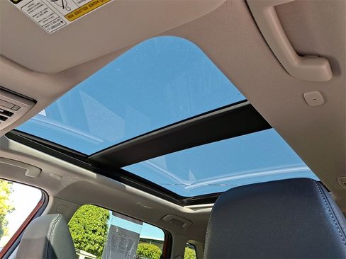 Used 2024 Nissan Rogue Platinum image 15