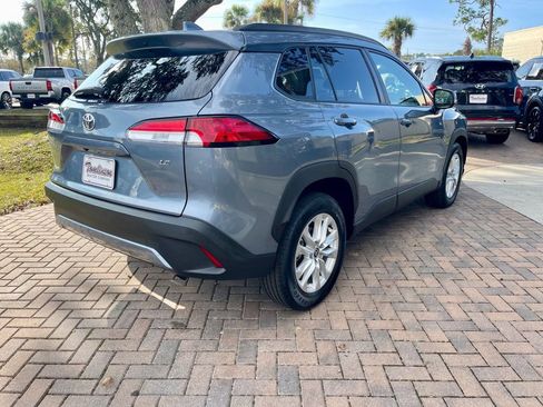 Used 2023 Toyota Corolla Cross LE image 6