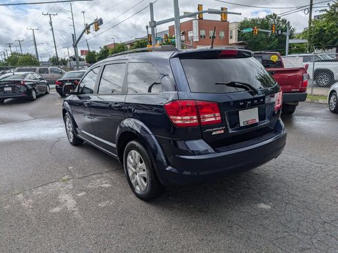 Used 2018 Dodge Journey SE FWD image 8