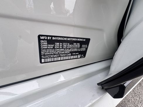 Used 2026 BMW X7 xDrive40i w/ Executive Package image 30