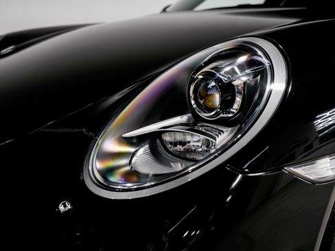 Used 2014 Porsche 911 Carrera 4S image 34