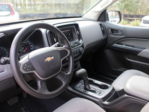 Used 2020 Chevrolet Colorado W/T w/ WT Convenience Package image 14