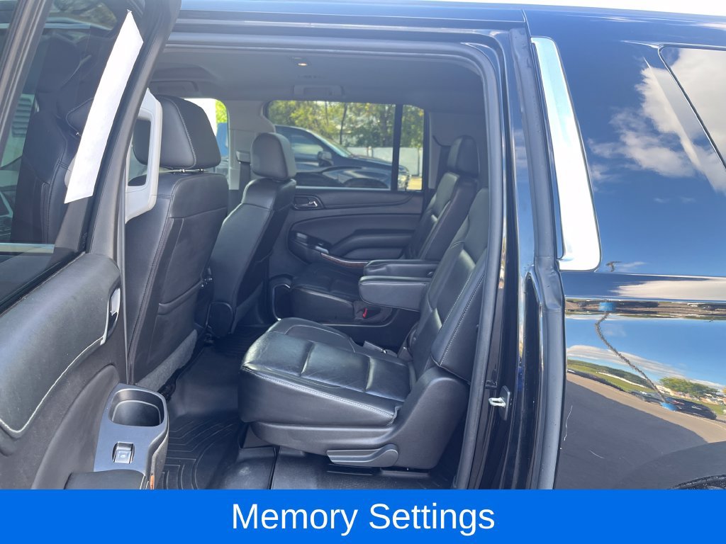 Used 2018 Chevrolet Suburban Premier AWD/4WD image 30