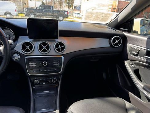 Used 2015 Mercedes-Benz CLA 250 4MATIC image 23