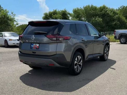 Used 2021 Nissan Rogue SV image 8