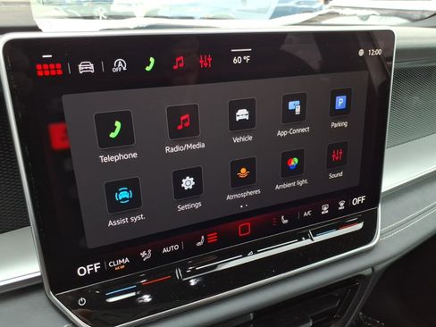New 2026 Volkswagen Tiguan SE R-Line FWD image 15