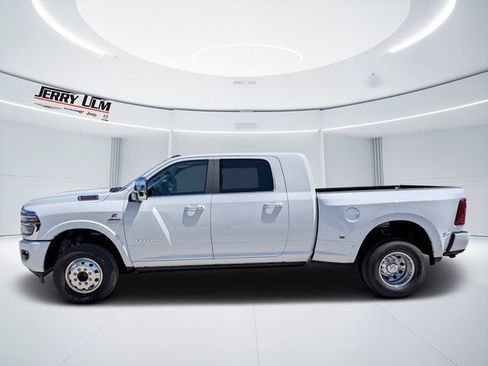 New 2026 RAM 3500 Longhorn AWD/4WD image 6