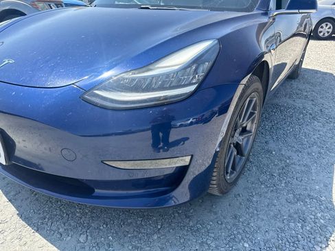 Used 2018 Tesla Model 3 Mid Range RWD image 9