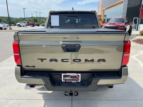 Used 2024 Toyota Tacoma TRD Sport w/ TRD Sport Upgrade Package AWD/4WD image 20
