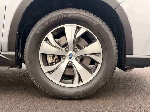 Used 2019 Subaru Ascent Premium image 9