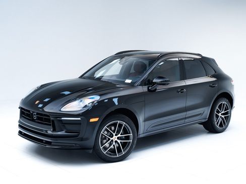 Used 2026 Porsche Macan AWD/4WD image 1