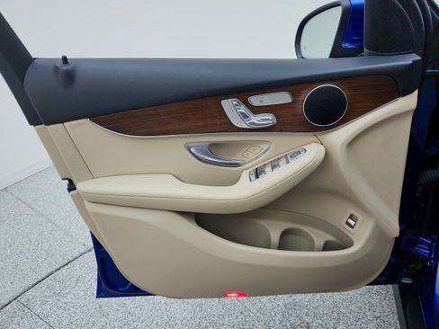 Certified 2022 Mercedes-Benz GLC 300 image 19