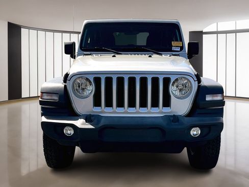 Used 2023 Jeep Wrangler Sport S image 2