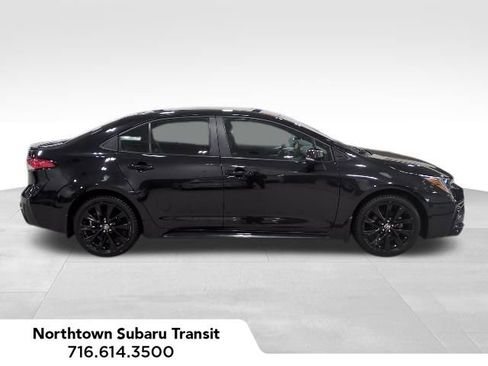 Used 2022 Toyota Corolla SE w/ Carpet Mat Package (TMS) image 2