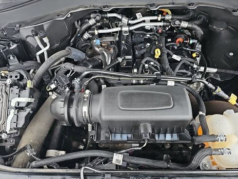 Used 2022 Ford Explorer XLT w/ Equipment Group 202A image 31