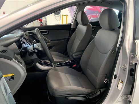 Used 2016 Hyundai Elantra SE image 10
