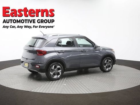 Used 2025 Hyundai Venue SEL FWD image 41