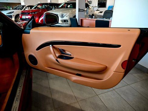 Used 2018 Maserati GranTurismo Convertible image 26